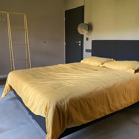 La M 빌라 살트레스파