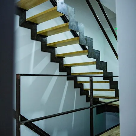 La M 빌라 살트레스파